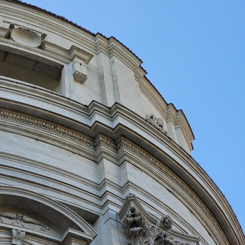 a square picture, from below, of the top of an apse of Saint-Peter's basilica