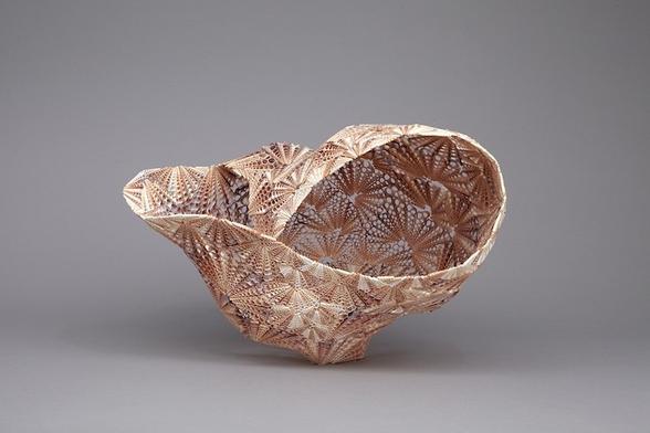 Les-sculptures-de-coquillages-de-Rowan-Mersh-1