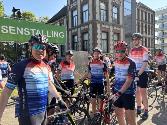 Foto van KNMI'ers voor de start