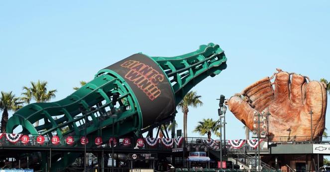 SF Giants Videos: Watch the Giants react to social media comments