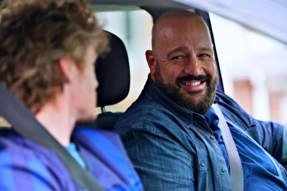 'Família à Prova de Balas' tem trailer divulgado: comédia de ação protagonizada por Kevin James e Christina Ricci chega aos cinemas brasileiros em 31 de julho
