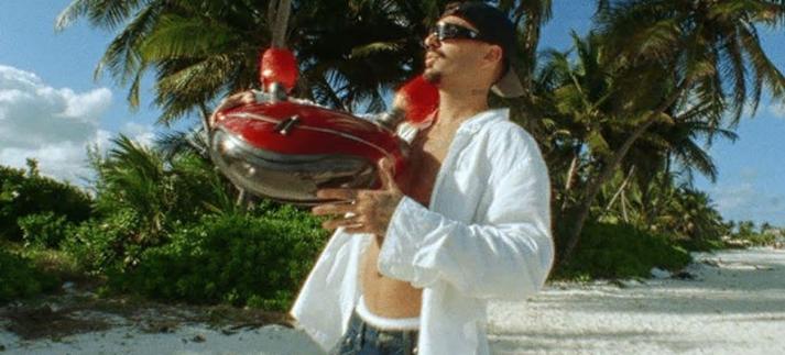 Captura del videoclip 'TU VAS SIN (fav)' de Rels B en Youtube / Youtube