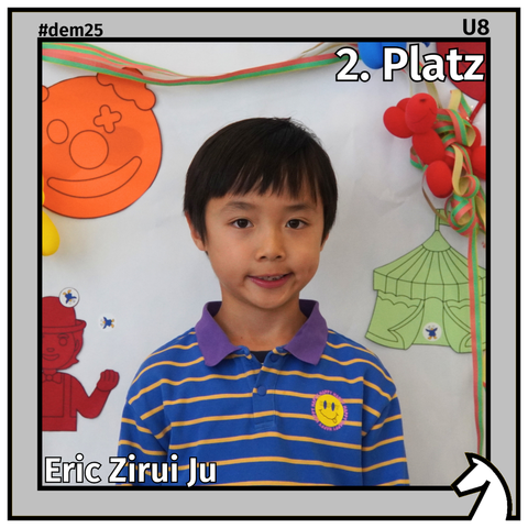 Zu sehen ist der Zweitplatzierte der U8, Eric Zirui Ju, in einem silbernen Rahmen