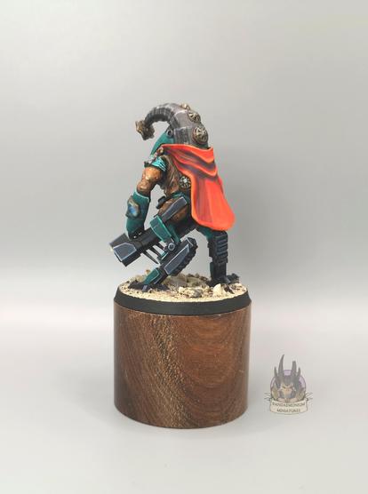 Provictus - a semi metal, semi leather mech-suit, quite steampunk, pssibly bioshock inspired - back view