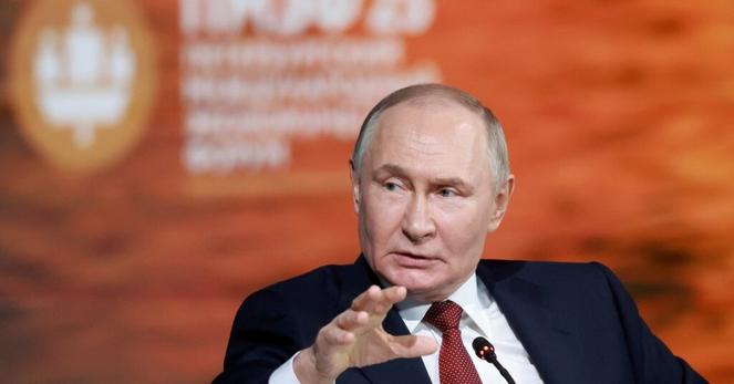 プーチン氏「ウクライナ全土がロシアのもの」、スムイ州占領も示唆 | ロイター