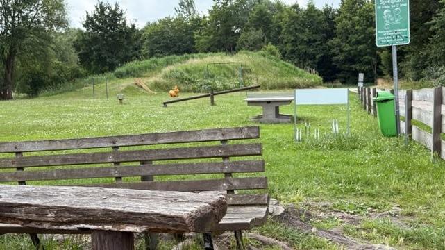 Eine Gruppe aus Ratsmitgliedern und Bürger/innen will zwei Spielplätze in der Fehlstadt zu inklusiven Spielräumen aufwerten
