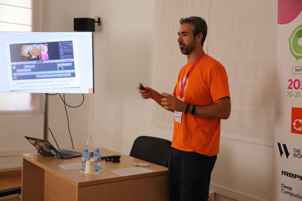 🧠💡 ¿Cómo despertar la curiosidad tecnológica de tus hijos con creatividad, juego y paciencia?  Raúl Jimenez Orgega acaba de compartir en #OpenSouthKids25 —dentro de #OpenSouthCode25— una charla inspiradora para familias que quieren acercar la tecnología a los más pequeños de forma divertida y consciente. 👨‍👧👾