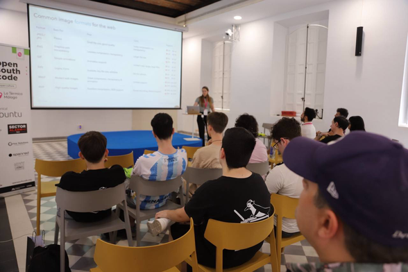 Images tell stories but also affect speed, data usage, and user experience. In this session, we learned how to optimize using: 🔍 srcset & sizes 📱 DPR (Device Pixel Ratio) 🚀 Loading behavior  Thanks to Elena and everyone who joined for a practical deep dive into improving web performance!