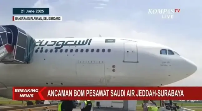 للمرة الثانية.. هبوط طائرة سعودية اضطراريا في مطار بإندونيسيا بعد بلاغ أمني