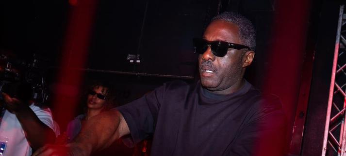 Idris Elba como DJ en el club XOYO, 4 de junio de 2025. / Jeff Spicer
