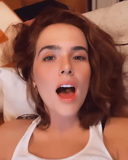 Zoey Deutch