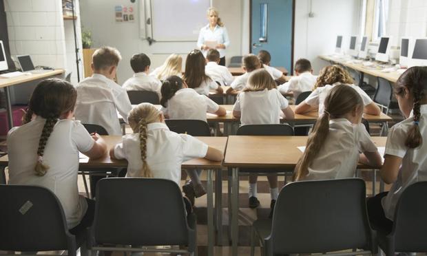 Una imagen de archivo de una clase de colegio (Getty Images)