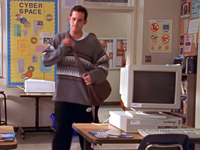 The school's computer classroom is equipped with Compaq Prolinea PCs in "Buffy the Vampire Slayer".