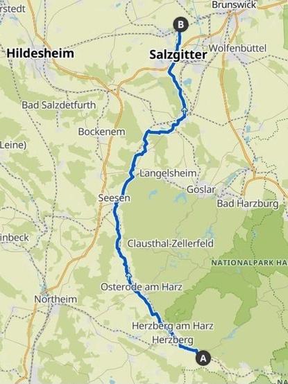 Bild einer Landkarte mit einer blauen Linie von Punkt A im Süden (Nähe Herzberg im Harz) zu Punkt B im Norden (Nähe Salzgitter).
