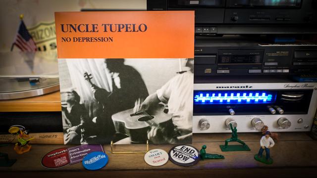 "No Depression" by Uncle Tupelo released on this day in 1990.