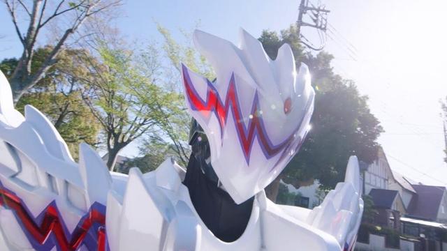 最凶の敵・仮面ライダーカリエス登場／映画『仮面ライダーガヴ お菓子の家の侵略者』『ナンバーワン戦隊ゴジュウジャー 復活のテガソード』予告編