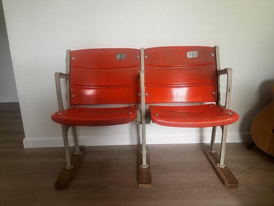 GUYS, I HIT THE JACKPOT ON FB MARKETPLACE! Lifelong Mets fan (from NYC originally) here in Austin was moving and put these up for sale. Got a ridiculous deal! My literal childhood come to life again! Original Shea stadium seats!!! 💙🧡🤩