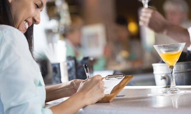 Una clienta en un restaurante. (Getty Images)
