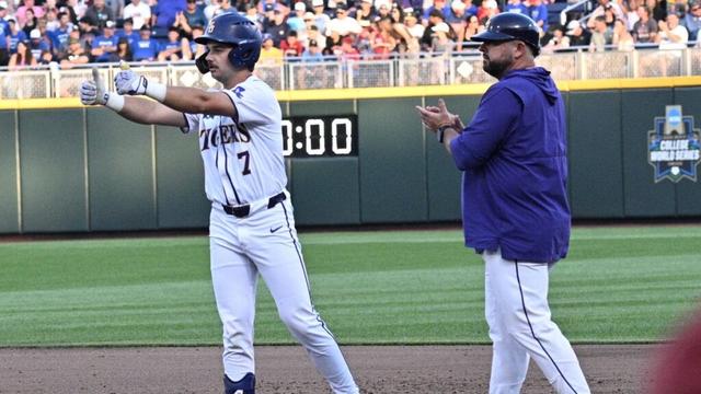 LSU baseball beats Coastal Carolina in Game 1