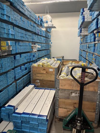 One of the corridors of the EPOC (Environnements et Paléoenvironnements Océaniques et Continentaux UMR 5805) core repository. Photo taken by Nina Davtian (it’s me!).