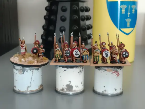 16 x 15 mm ancient greek hoplites and 4 command figures for wargaming.  Bases are mainly unfinished.