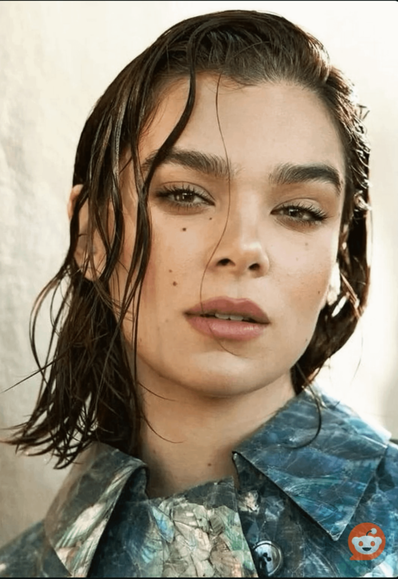 Hailee Steinfeld