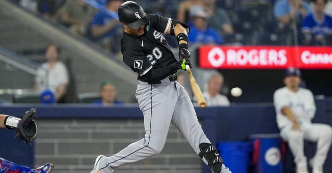 Chicago White Sox Scores & Standings: White Sox 4, Blue Jays 2: Miguel Vargas’ clutch double in the eighth completes the comeback