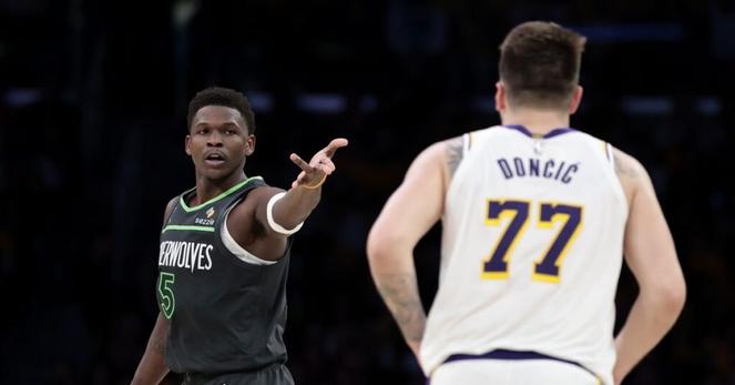 Lakers vs. Wolves Final Score: Lakers routed in Game 1 of NBA Playoffs