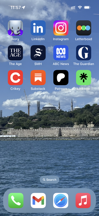 Home screen for iPhone featuring a photo of the Hagia Sophia and the Bosphorous.