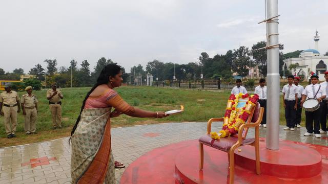 #Bharata #mone #budget #achivement #people  #Kashmir  #border #election   #Chethan  #gowda  #traffic 
#Central #government #yogi #riya #AI #ಮುನಿಸ್ವಾಮಿ  #protest 
https://youtube.com/@worldwidepeoplesnews