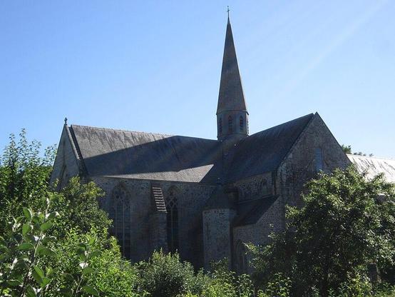 Abbaye de Boquen à #PlénéeJugon (#CôtesDArmor) Fondée en 1137 par des moines de l'ordre de Cîteaux, l'abbaye fut d'abord florissante avant de décliner jusqu'à la Révolution puis abandonnée. L'église, élevée à l...
Suite 👉 https://monumentum.fr/monument-historique/pa00089413/plenee-jugon-abbaye-de-boquen
#Patrimoine #MonumentHistorique
Photo CC-BY-SA 4.0 : Laurent Jerry