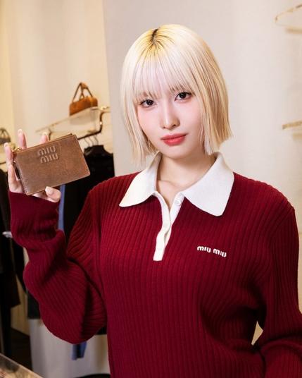 241223 Blonde Momo