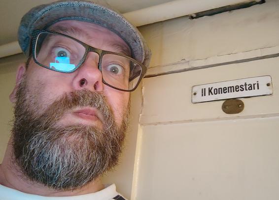 Joskus omaan hyttiin?? Taitaa olla liian kaukana toi...