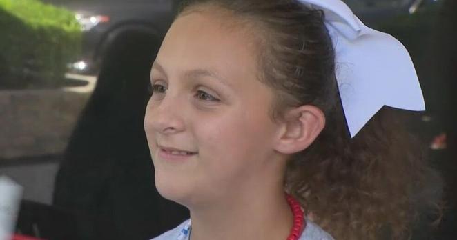 Fan asks Florida Panthers asks Anton Lundell to her 5th grade prom