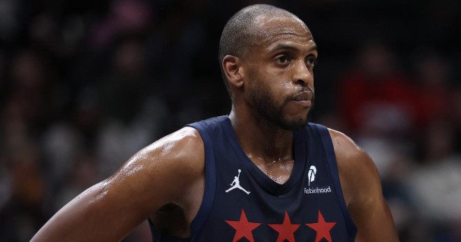 Report: Middleton picks up $33.3M player option