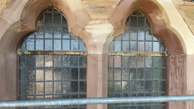 so sieht das Fenster jetzt aus. die Abschalungen sind überschliffen.