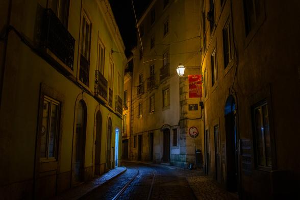 looking up rua das escolas gerais in the Alfama neighborhood of Lisbon at 4:30 in the morning