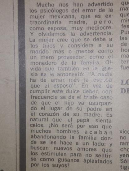 Texto de un artículo que critica la percepción del rol de la mujer mexicana en la familia, enfatizando la dinámica entre padres e hijos y el abandono familiar.