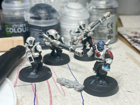 Four painted pathfinders. One shas’ui, and three with rail rifles