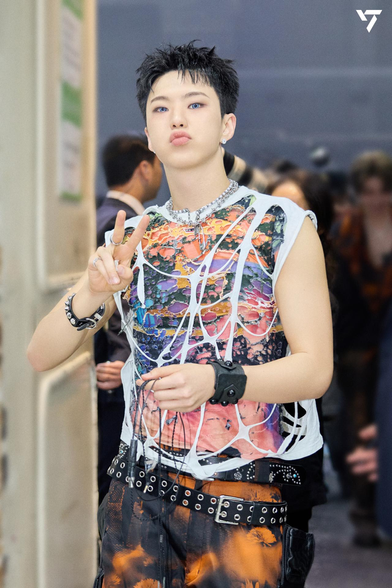 Seventeen Thunder Promos - Backstage with Hoshi