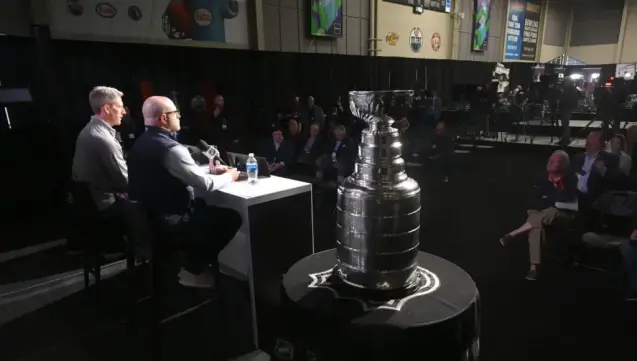 Steve Dangle demands Stan Bowman's firing over bold claims about Edmonton's goaltending dominance