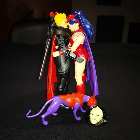 Masters of the Universe Origins Despara kisses Catra