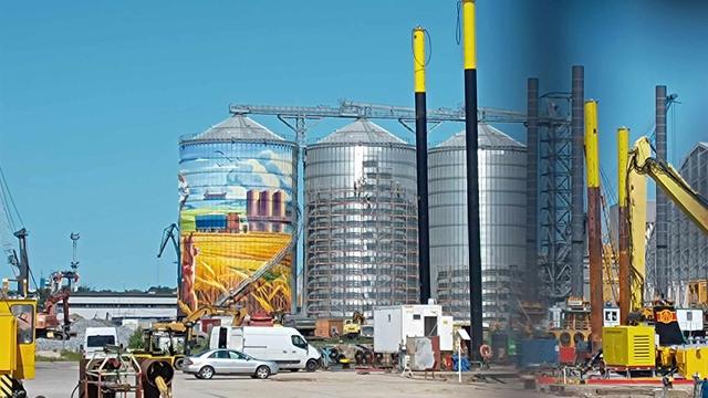 Artwork by Looney & Wakeuptime in the Port of Gdynia, Poland