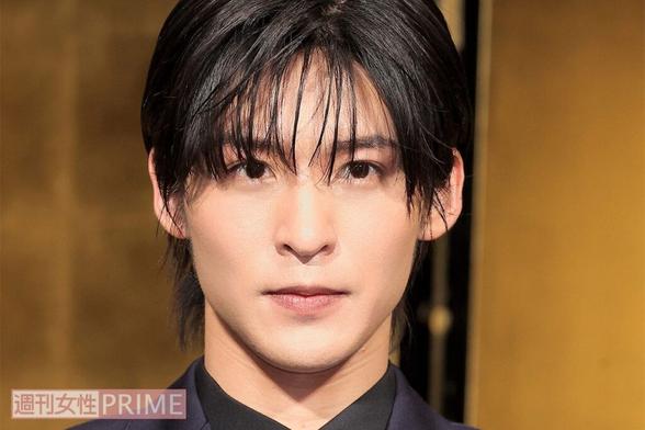 Snow Manの冠番組『それスノ』で向井康二が目黒蓮に「金銭トラブルの濡れ衣」一部ファン同士が対立した“主張” | 週刊女性PRIME