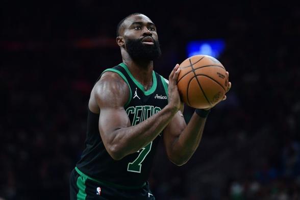 Trade Rumors: Brown, White, Holiday, Hawks, NAW, Collins