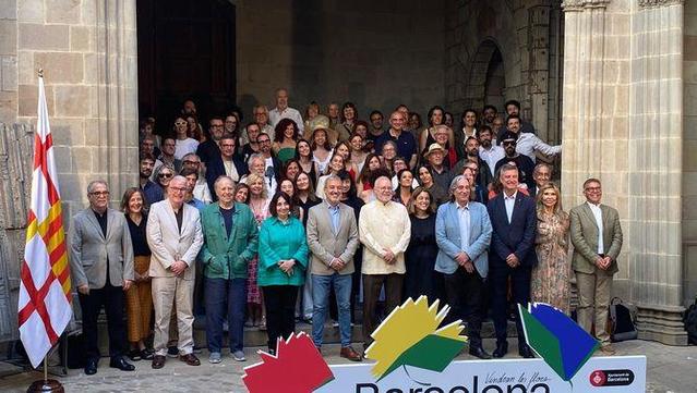 Presentació de la FIL de Guadalajara a l'Ajuntament de Barcelona amb la majoria dels autors convidats (3Cat)
