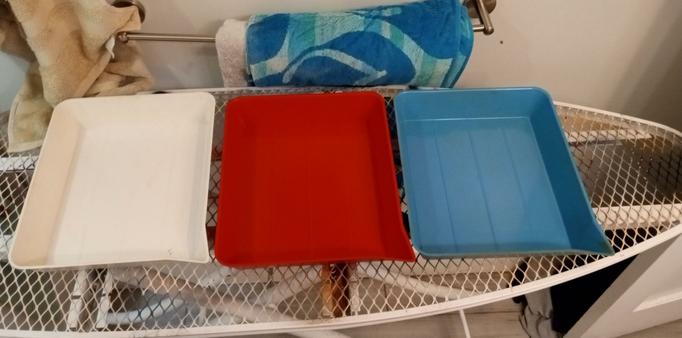 White, red, and blue trays.