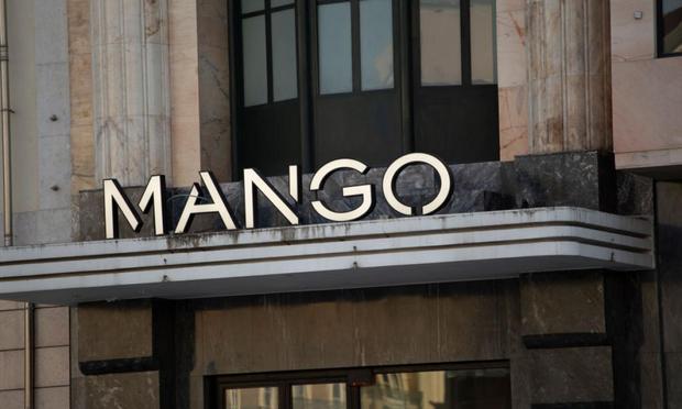 Imagen de archivo de una tienda de Mango. (NurPhoto via Getty Images)