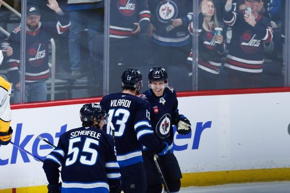Winnipeg Jets Looking to Re-Sign One of Offensive Leaders
