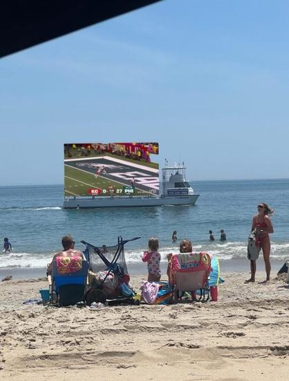 🥵🏝️🌡️🏈